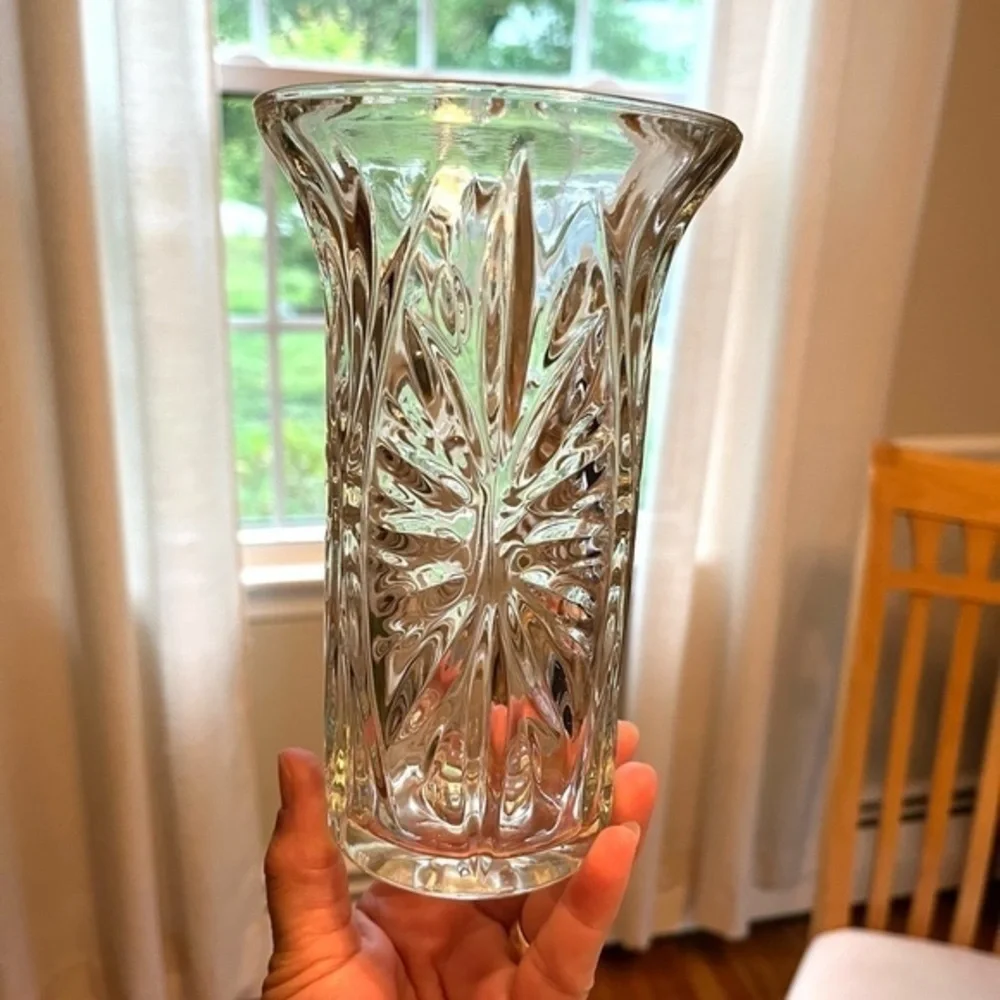 Vintage 1991 FTD Glass Vase Starburst Pattern - Picture 13 of 14